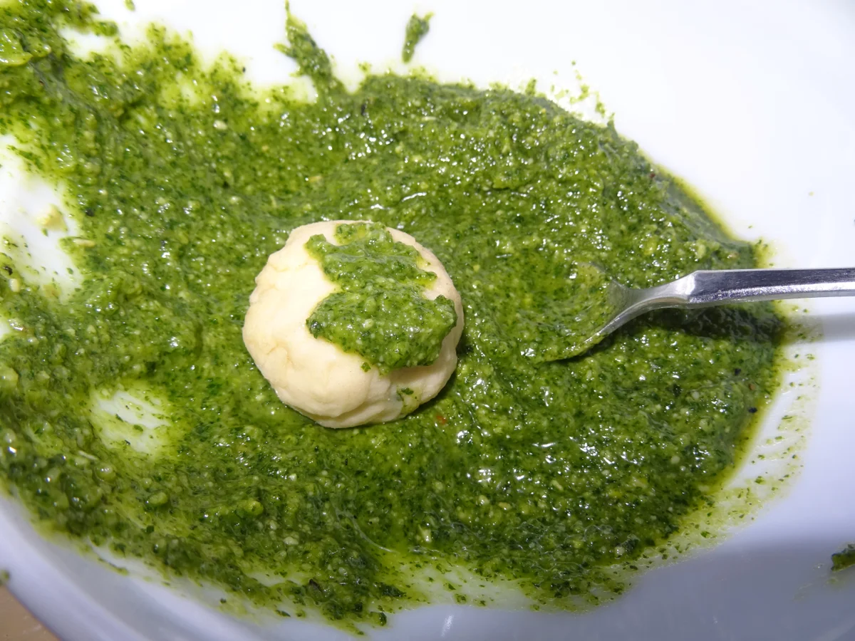 Rezept: Pesto-Monkey-Bread Bild Nr. 4 Pesto-Monkey-Bread - Rezept - Bild Nr. 4
