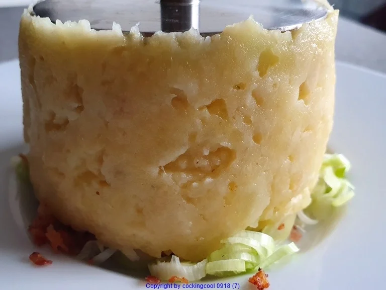 Rezept: Pastinaken Kartoffel Turm = Rezeptbau NR. 1 Bild Nr. 7 Pastinaken Kartoffel Turm = Rezeptbau NR. 1 - Rezept - Bild Nr. 7