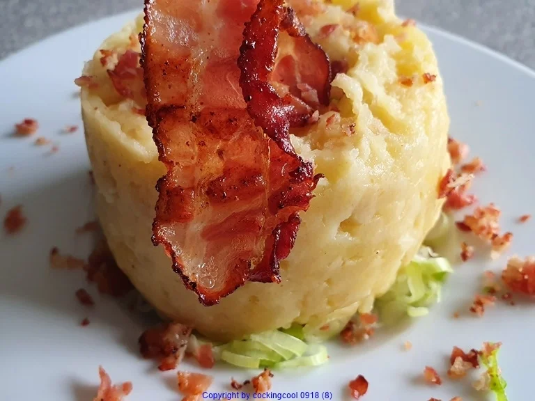 Rezept: Pastinaken Kartoffel Turm = Rezeptbau NR. 1 Bild Nr. 10 Pastinaken Kartoffel Turm = Rezeptbau NR. 1 - Rezept - Bild Nr. 10