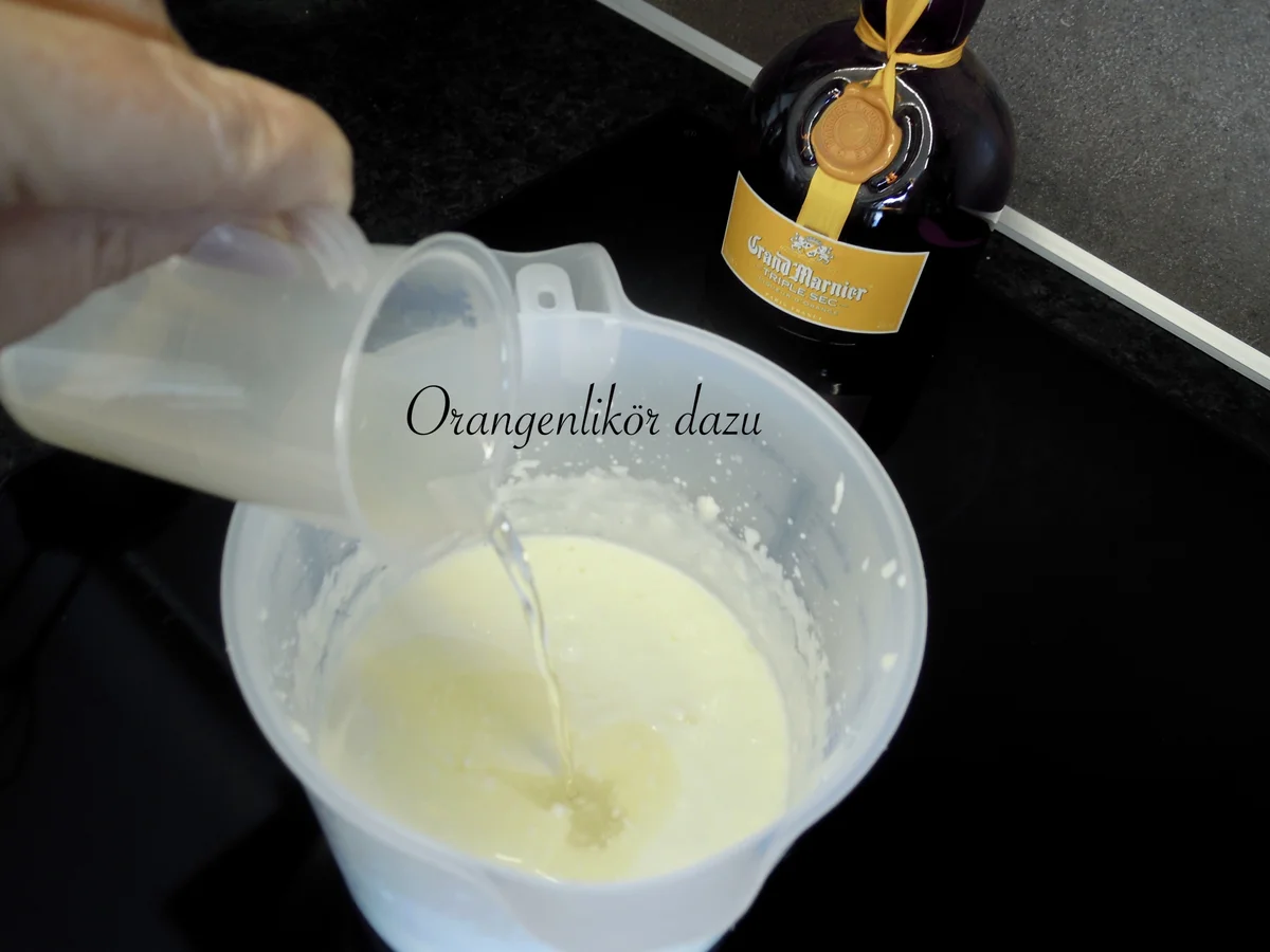 Rezept: Orangencreme Dessert "Grand Marnier" Bild Nr. 3 Orangencreme Dessert "Grand Marnier" - Rezept - Bild Nr. 3