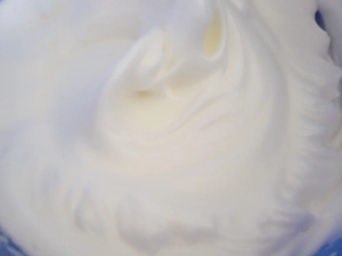 Zitronen - Biskuitrolle - Rezept - Bild Nr. 3