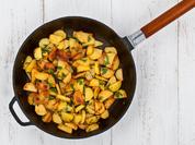 Bratkartoffeln mit Speckschwarte - Rezept - Bild Nr. 2
