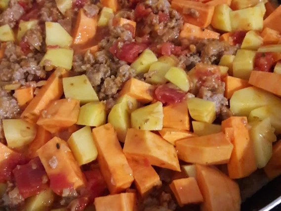 Rezept: Hackfleischpfanne mit Süßkartoffel Bild Nr. 8 Hackfleischpfanne mit Süßkartoffel - Rezept - Bild Nr. 8