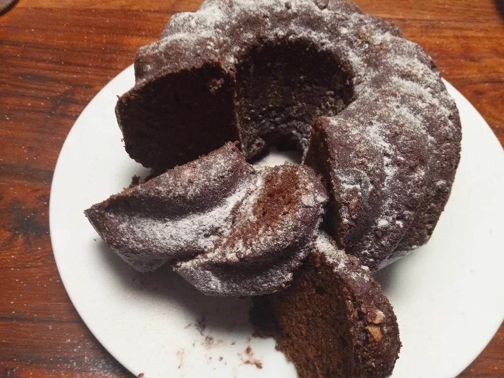 Auraner Schoko Guglhupf - Rezept - Bild Nr. 2