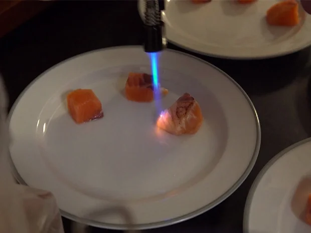 Kartoffelsuppe mit karamellisiertem Apfel und Chili - Rezept - Bild Nr. 2