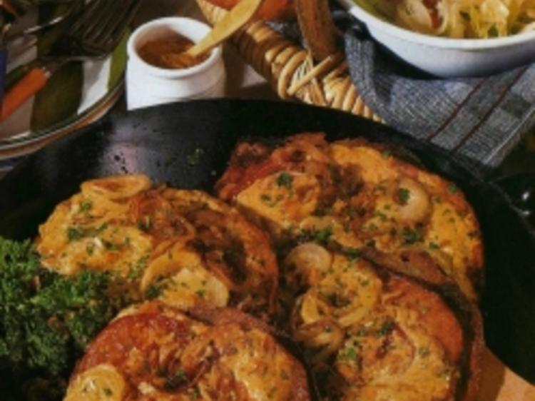 Zwiebel-Fleischkäse mit Senfhaube - Rezept - kochbar.de