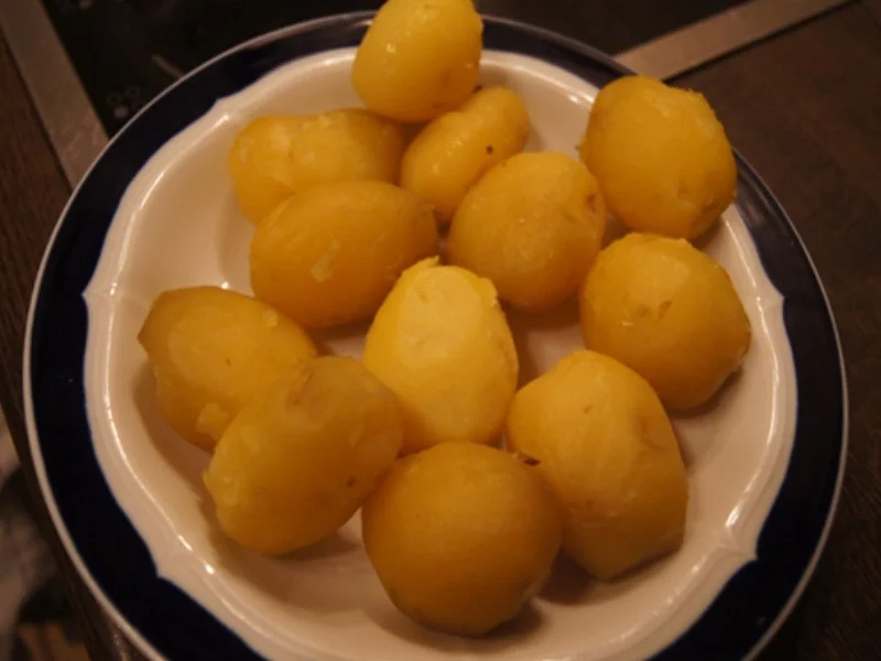 Weißer Heringssalat mit Pellkartoffeln - Rezept - Bild Nr. 10