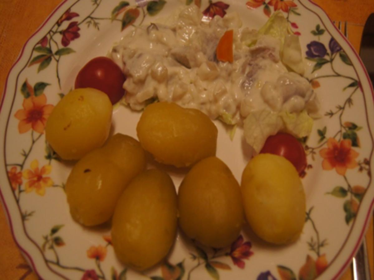 Weißer Heringssalat mit Pellkartoffeln - Rezept - Bild Nr. 12