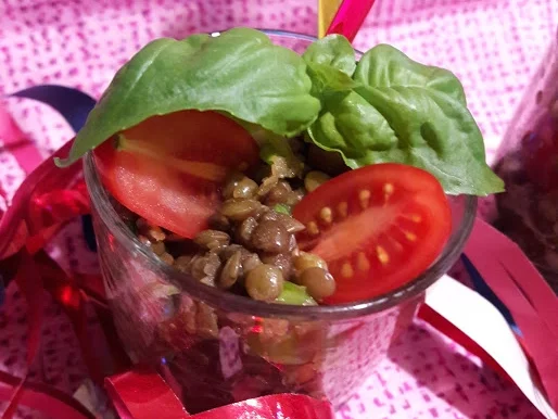 Rezept: Bunter Linsensalat zur kochbar Challenge Februar 2020 Bild Nr. 3 Bunter Linsensalat zur kochbar Challenge Februar 2020 - Rezept - Bild Nr. 3