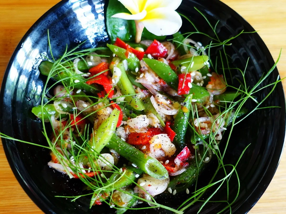 Rezept: Grünes Bohnensambal – Sambal Buncis Bild Nr. 2 Grünes Bohnensambal – Sambal Buncis - Rezept - Bild Nr. 2