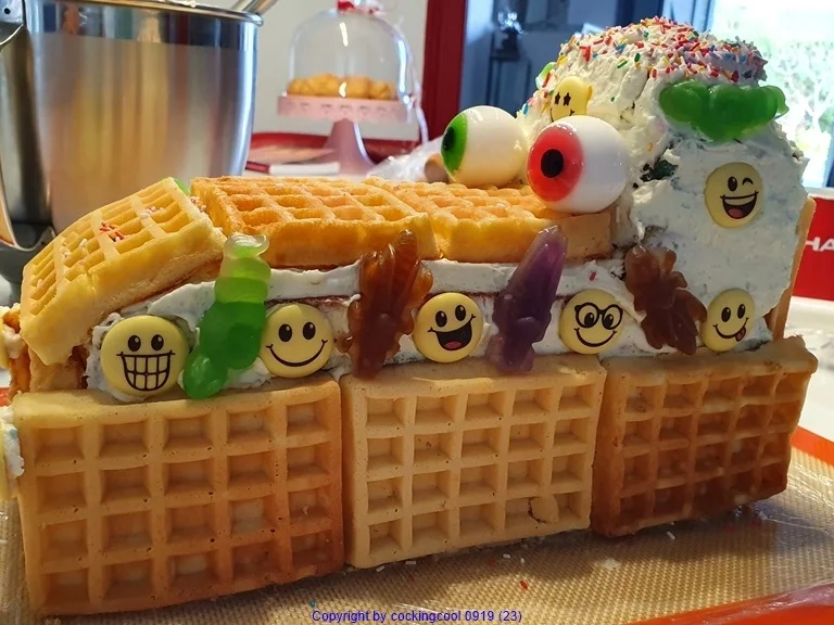 „De Zoch kütt“ Karnevalistische Torte = kochbar Challenge 2.0 (Februar 2020) - Rezept - Bild Nr. 9879