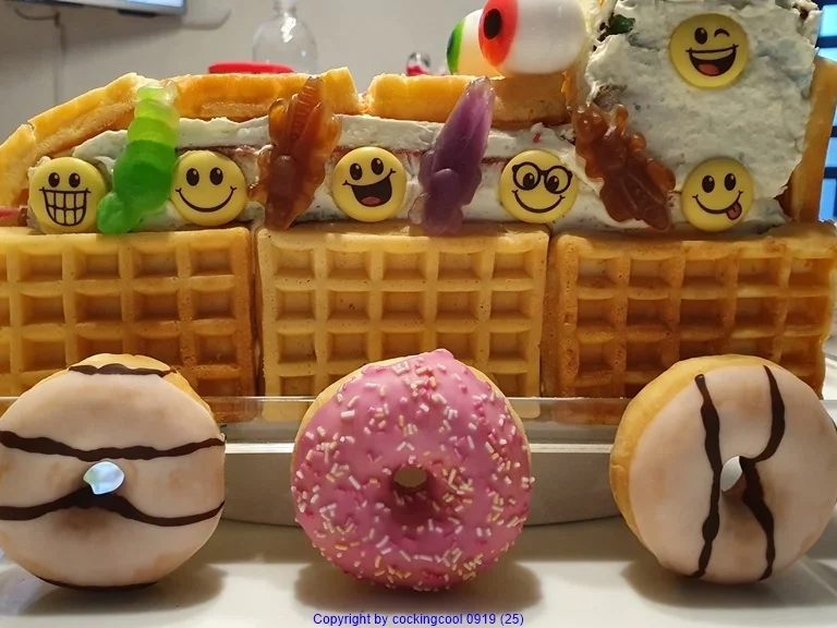 „De Zoch kütt“ Karnevalistische Torte = kochbar Challenge 2.0 (Februar 2020) - Rezept - Bild Nr. 9880