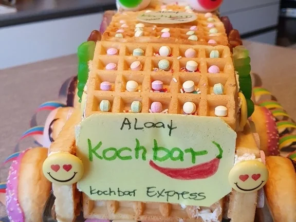 „De Zoch kütt“ Karnevalistische Torte = kochbar Challenge 2.0 (Februar 2020) - Rezept - Bild Nr. 9882