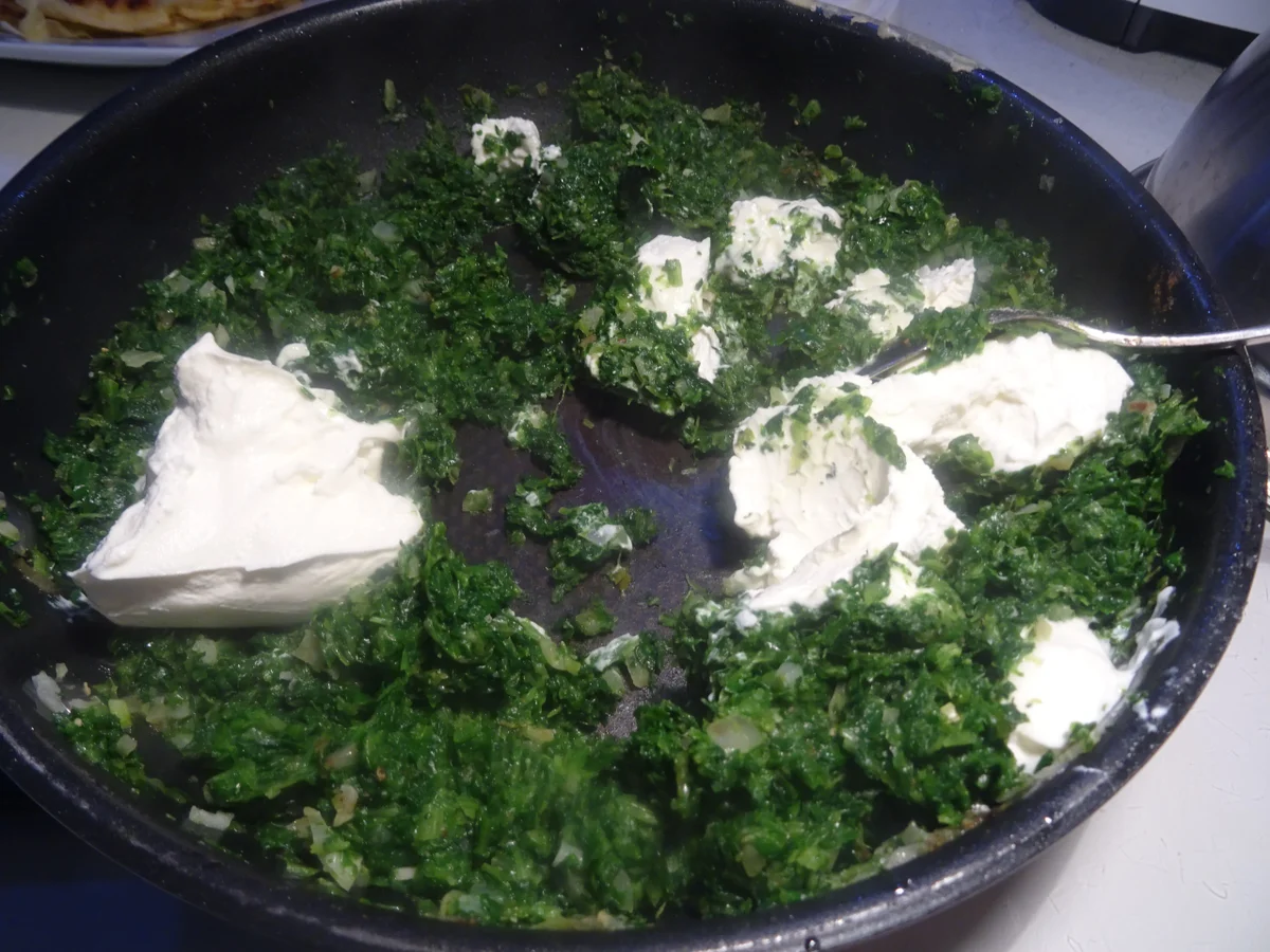 "Crespelle" mit zweierlei Füllung und Spinat-Frischkäse-Nocken - Rezept - Bild Nr. 9876
