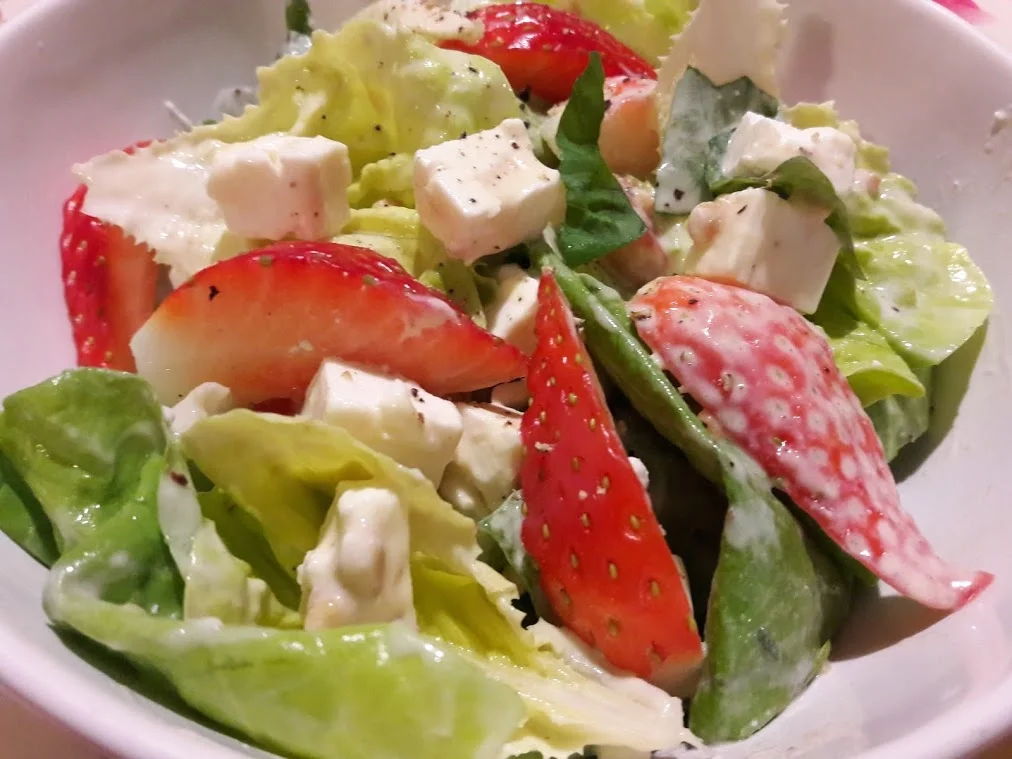 Rezept: Kopfsalat mit Erdbeeren Bild Nr. 9 Kopfsalat mit Erdbeeren - Rezept - Bild Nr. 9