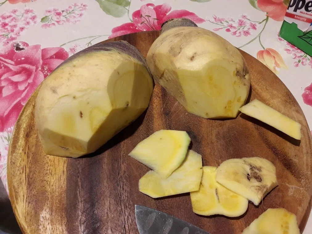 Rezept: Süßkartoffelpüree mit Steckrüben Schnitzel Bild Nr. 7 Süßkartoffelpüree mit Steckrüben Schnitzel - Rezept - Bild Nr. 7