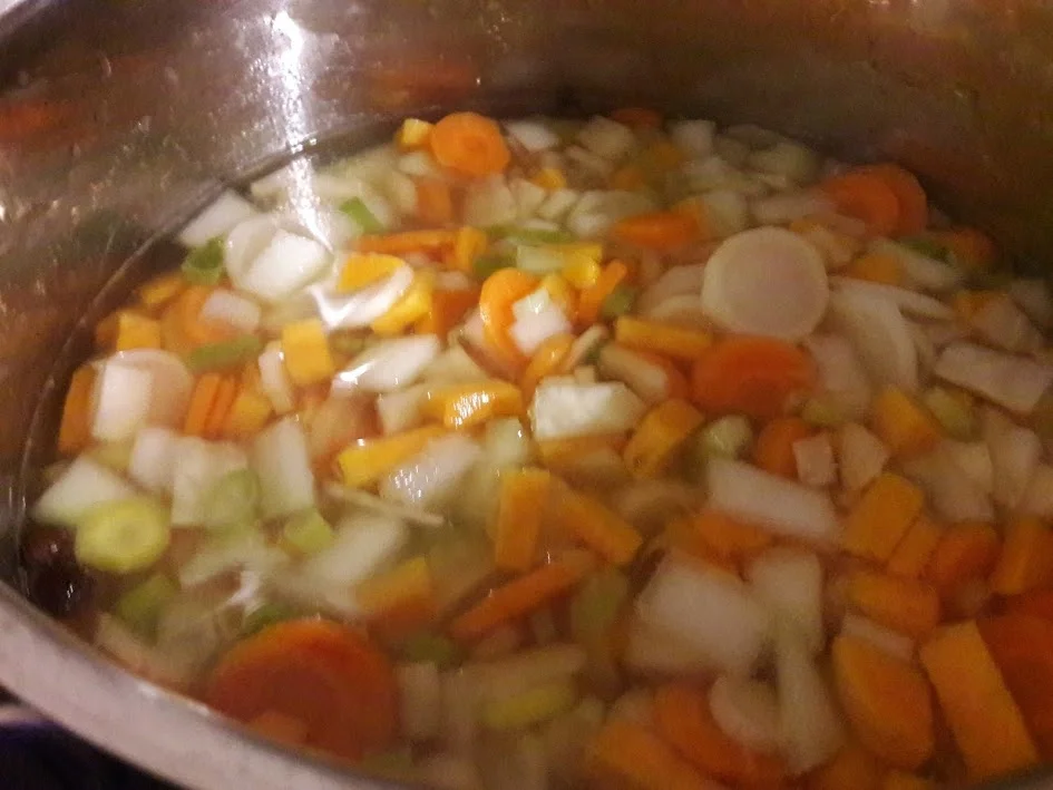 Rezept: Gemüsesuppe Bild Nr. 7 Gemüsesuppe - Rezept - Bild Nr. 7