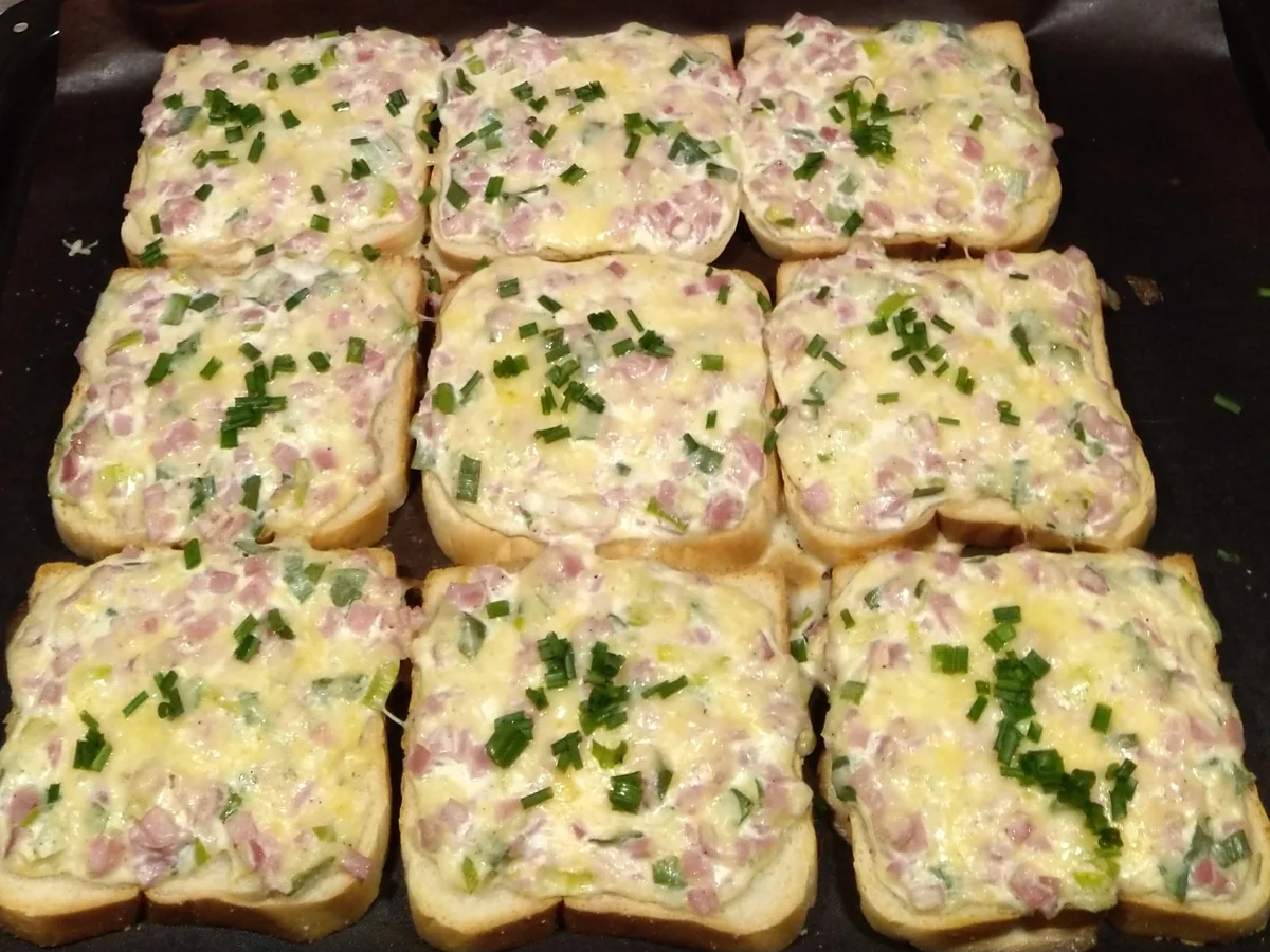 Rezept: Flammkuchen Toast oder Semmel Bild Nr. 3 Flammkuchen Toast oder Semmel - Rezept - Bild Nr. 3
