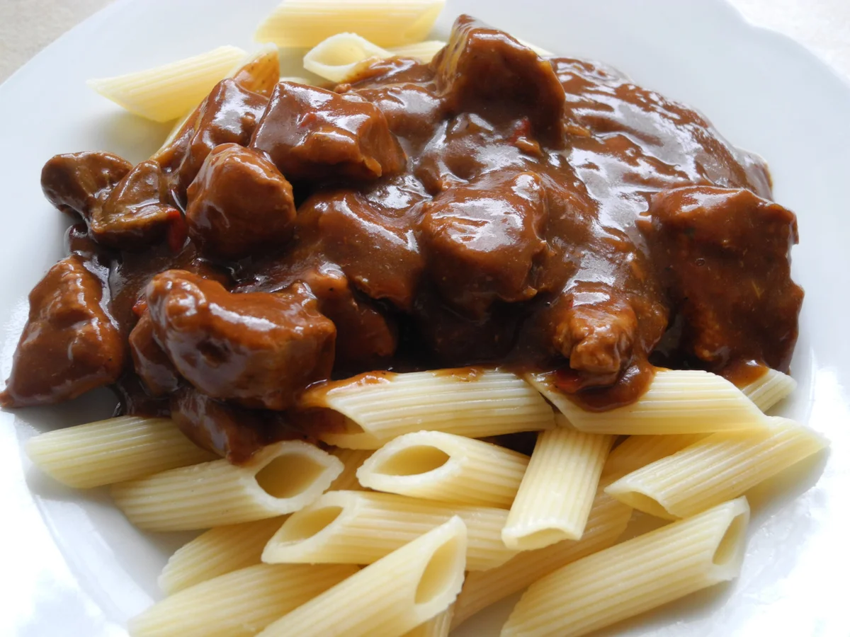 Gulasch vom Schwein und der Pute - Rezept - Bild Nr. 2