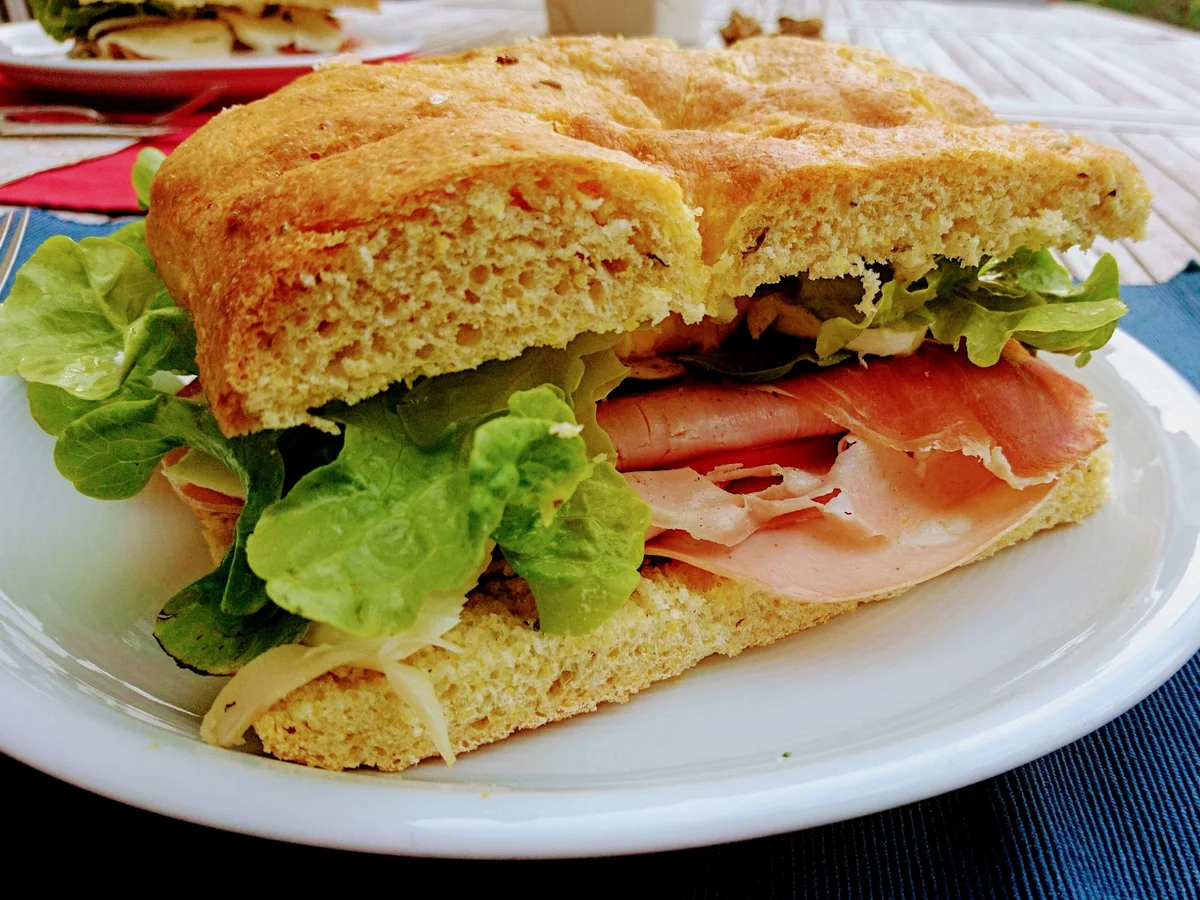 Foccacia nach Art eines Tramezzini - Rezept - Bild Nr. 9