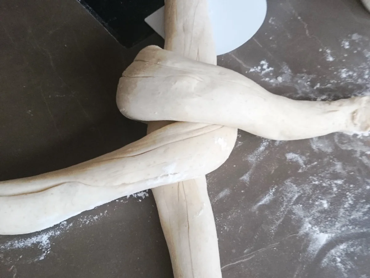 Rezept: Schweizer Sonntagszopf Bild Nr. 9929 Schweizer Sonntagszopf - Rezept - Bild Nr. 9929