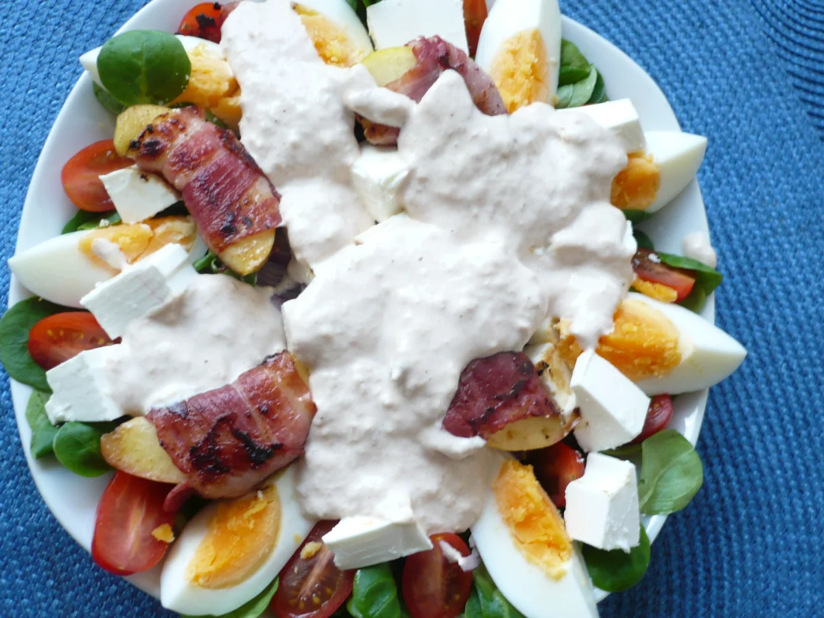 Feldsalat mit Thunfisch - Aioli und Apfel-Speckspalten - Rezept - Bild Nr. 2