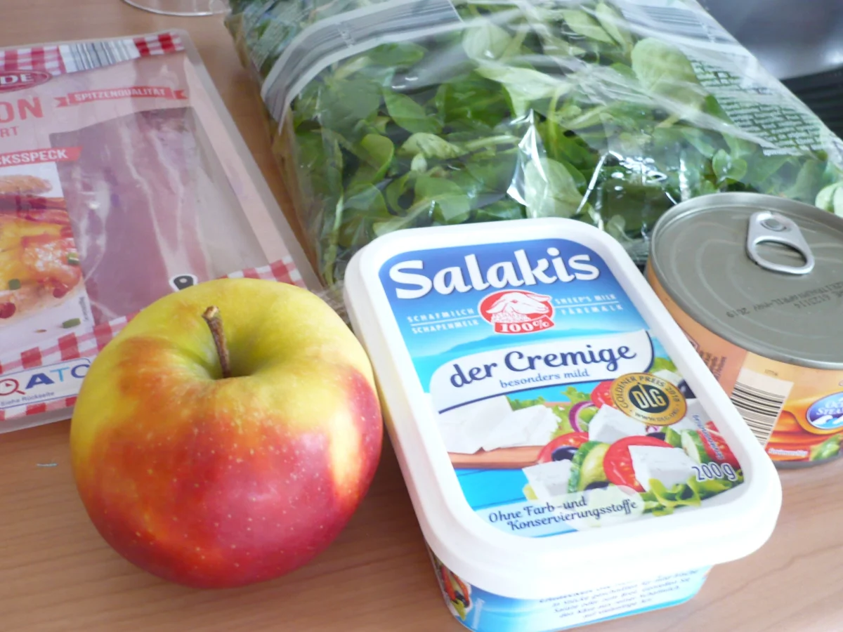 Feldsalat mit Thunfisch - Aioli und Apfel-Speckspalten - Rezept - Bild Nr. 3