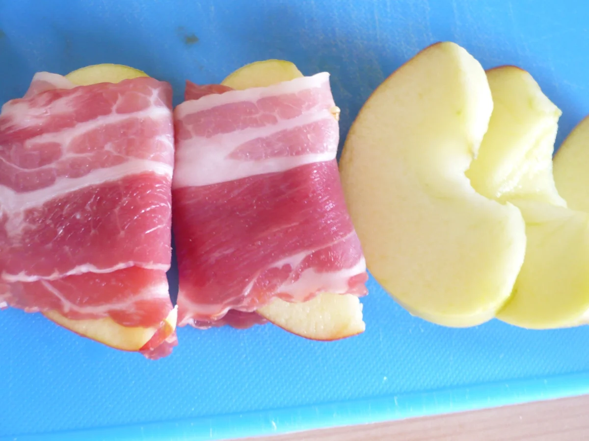 Feldsalat mit Thunfisch - Aioli und Apfel-Speckspalten - Rezept - Bild Nr. 6