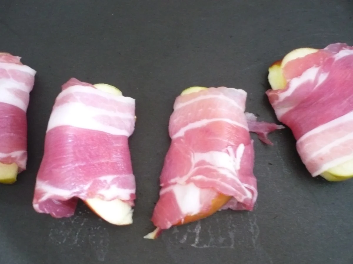 Feldsalat mit Thunfisch - Aioli und Apfel-Speckspalten - Rezept - Bild Nr. 7