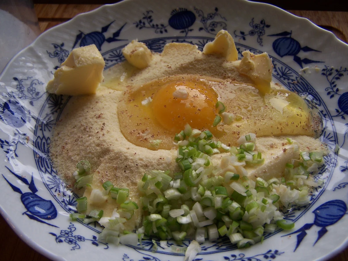 Hühnerbrühe mit Einlage Grießnockerln - Rezept - Bild Nr. 9939