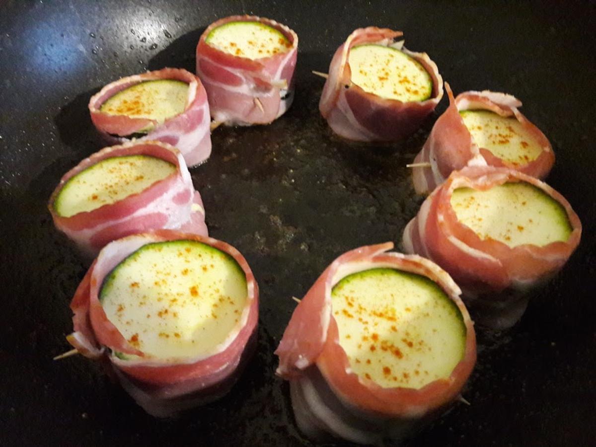 Zucchini und Schweinefilet im Speckmantel - Rezept - Bild Nr. 9940