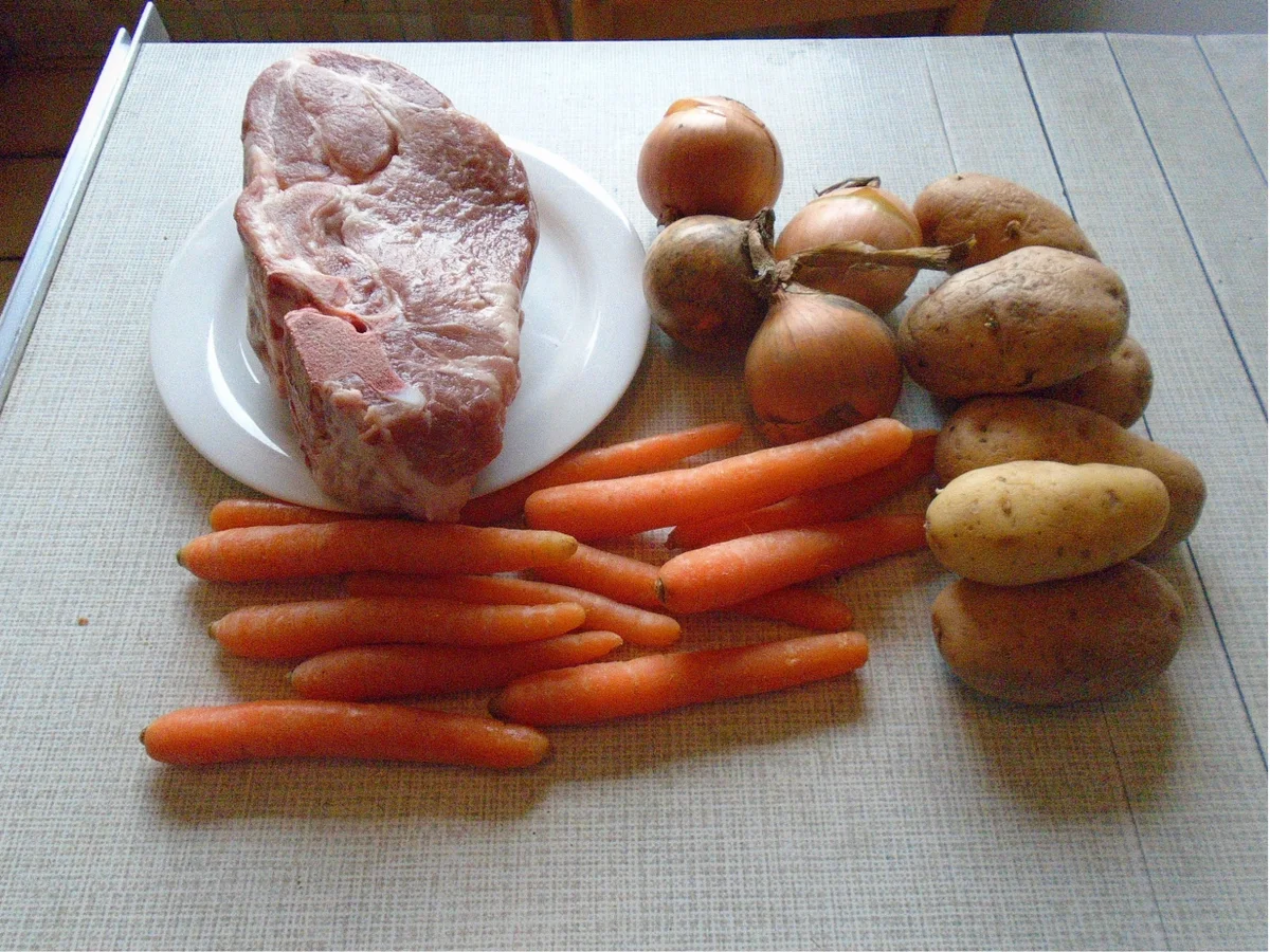 Rezept: Schweinenackenbraten mit Brokkoli und Kartoffeln Bild Nr. 3 Schweinenackenbraten mit Brokkoli und Kartoffeln - Rezept - Bild Nr. 3