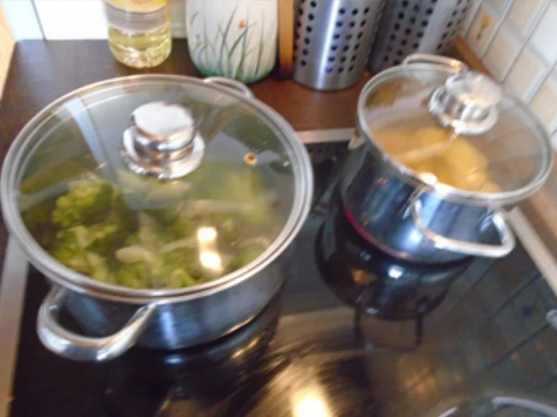 Rezept: Schweinenackenbraten mit Brokkoli und Kartoffeln Bild Nr. 18 Schweinenackenbraten mit Brokkoli und Kartoffeln - Rezept - Bild Nr. 18