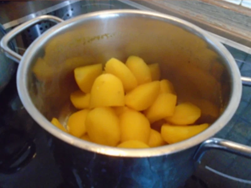 Rezept: Schweinenackenbraten mit Brokkoli und Kartoffeln Bild Nr. 19 Schweinenackenbraten mit Brokkoli und Kartoffeln - Rezept - Bild Nr. 19