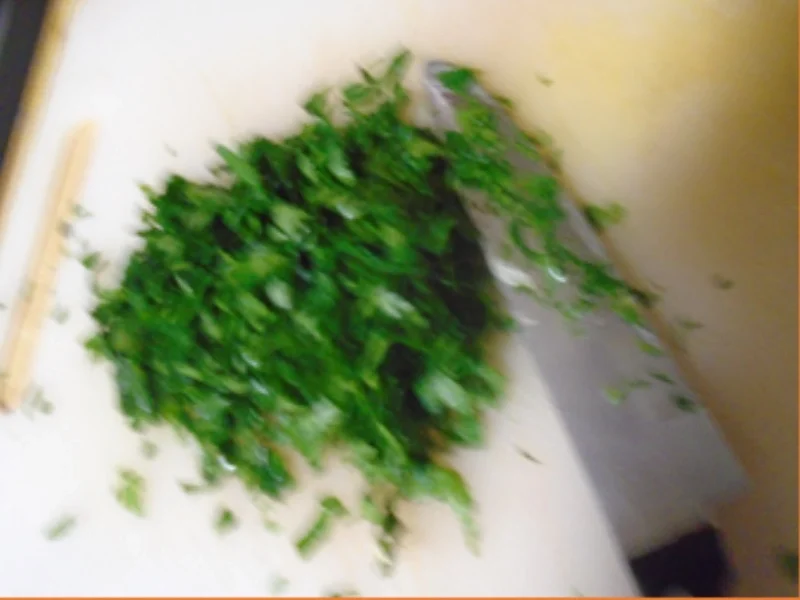 Kartoffel-Rindfleisch-Buletten mit Petersilien-Sauce, Blumenkohl und Drillingen - Rezept - Bild Nr. 10