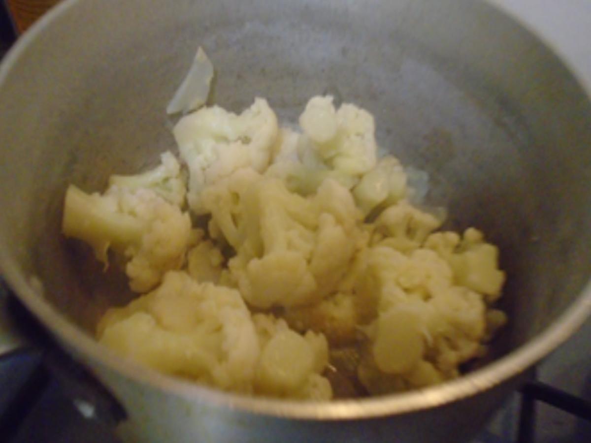 Kartoffel-Rindfleisch-Buletten mit Petersilien-Sauce, Blumenkohl und Drillingen - Rezept - Bild Nr. 24