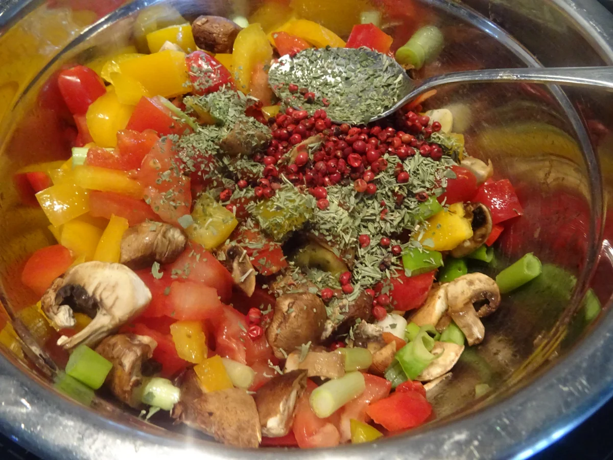 Mediterrane Fisch-Pfanne mit Spinat-Pappardelle - Rezept - Bild Nr. 6