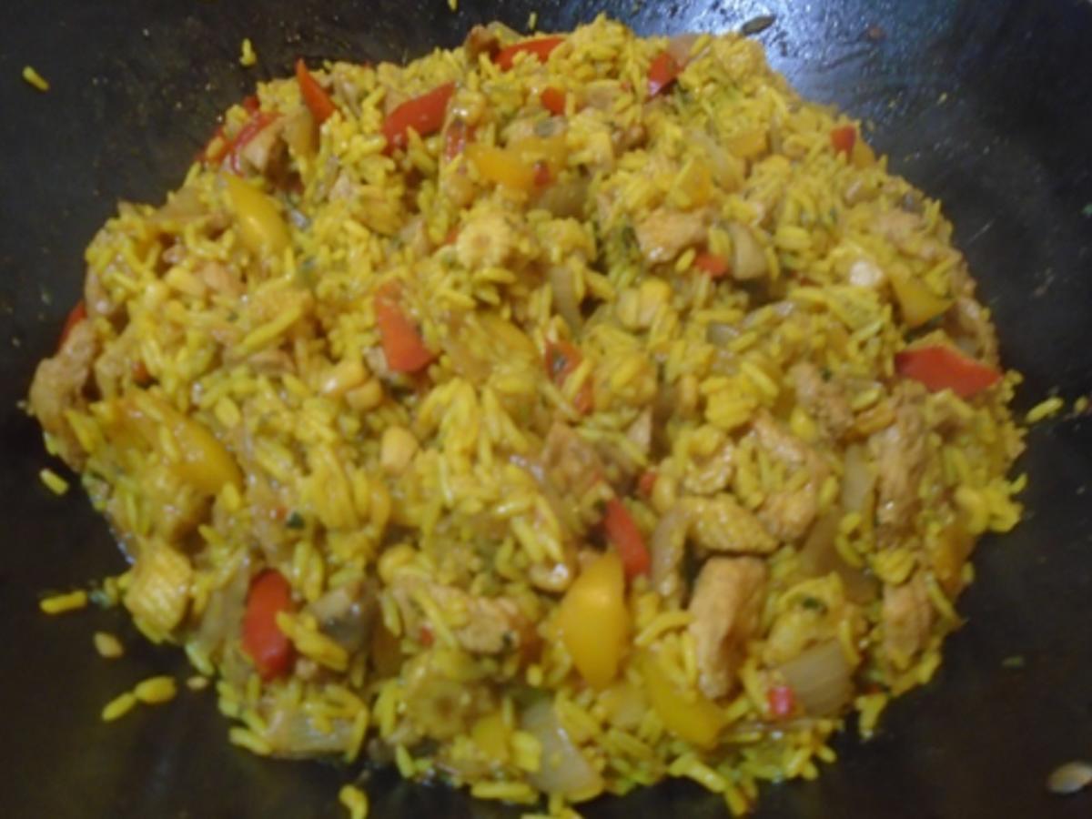 Gelber Reis mit Hähnchenbrustfilet und Gemüsemix - Rezept - Bild Nr. 2