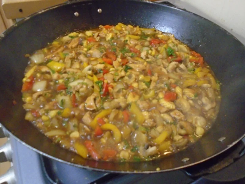 Gelber Reis mit Hähnchenbrustfilet und Gemüsemix - Rezept - Bild Nr. 9968