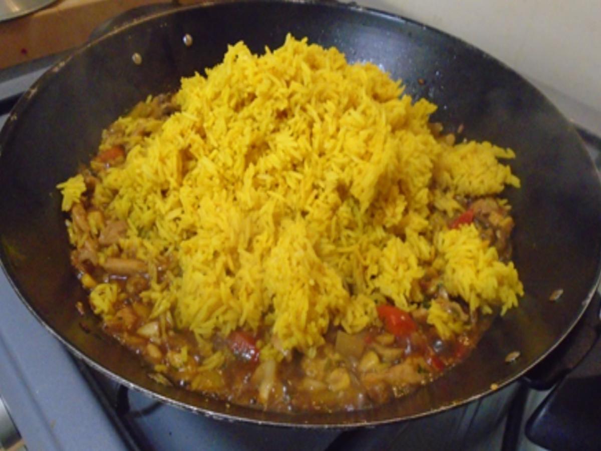 Gelber Reis mit Hähnchenbrustfilet und Gemüsemix - Rezept - Bild Nr. 9970