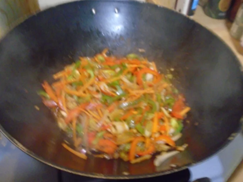 Mie-Nudeln mit Hackfleisch und Gemüse - Rezept - Bild Nr. 17