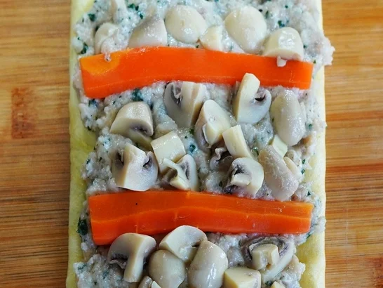 Rouladen mit Hühnerfleisch und Pilzen - Rezept - Bild Nr. 8