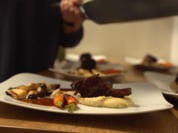 Ochsenbäckchen auf Petersilienwurzelpüree mit Kräuterseitlingen - Rezept - Bild Nr. 2