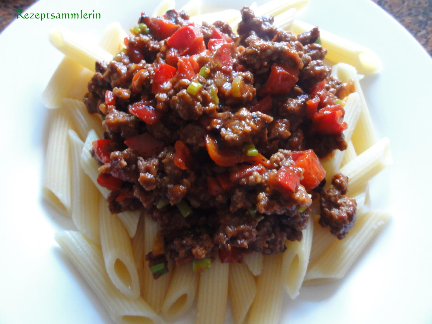 Pasta: PENNE mit HACKSAUCE - Rezept mit Bild - kochbar.de