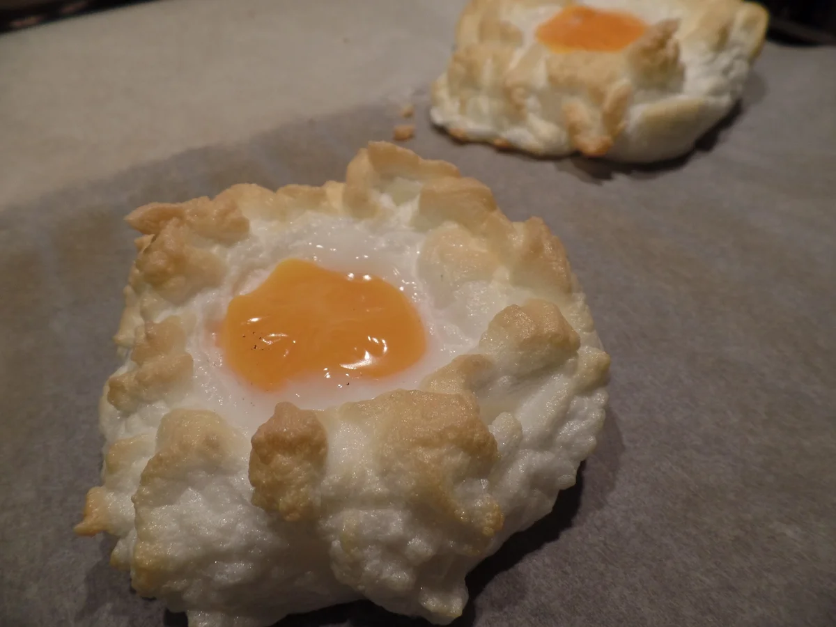 Rezept: Wolkeneier auf Toastbrot Bild Nr. 9960 Wolkeneier auf Toastbrot - Rezept - Bild Nr. 9960