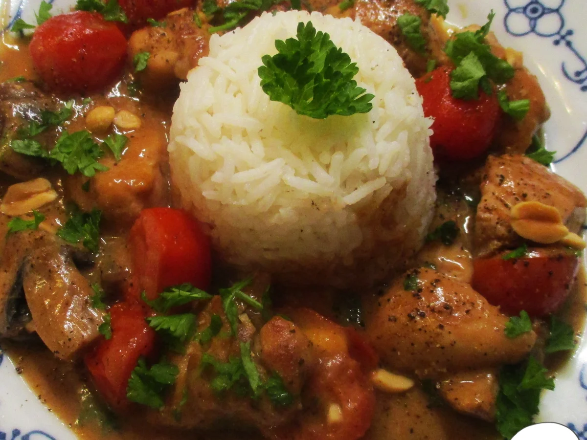 Hähnchenfilet in cremiger Erdnuss-Soße - Rezept - Bild Nr. 2