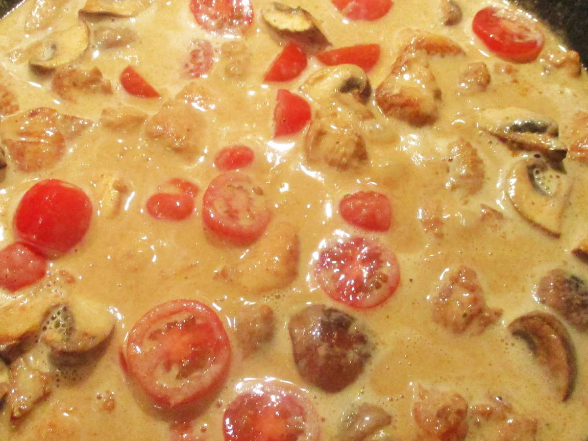 Hähnchenfilet in cremiger Erdnuss-Soße - Rezept - Bild Nr. 4