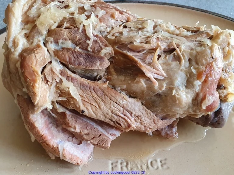 Eisbein mit Sauerkraut und Kartoffelstampf - Rezept - Bild Nr. 7