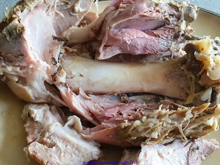 Eisbein mit Sauerkraut und Kartoffelstampf - Rezept - Bild Nr. 8