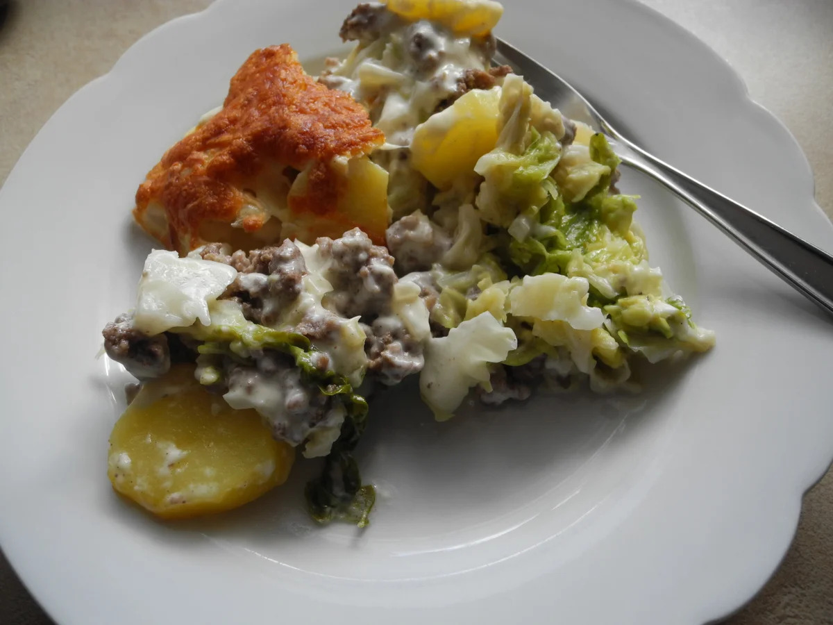 Rezept: Wirsing-Kartoffel-Auflauf mit Hackfleisch und Reibekäse Bild Nr. 3 Wirsing-Kartoffel-Auflauf mit Hackfleisch und Reibekäse - Rezept - Bild Nr. 3